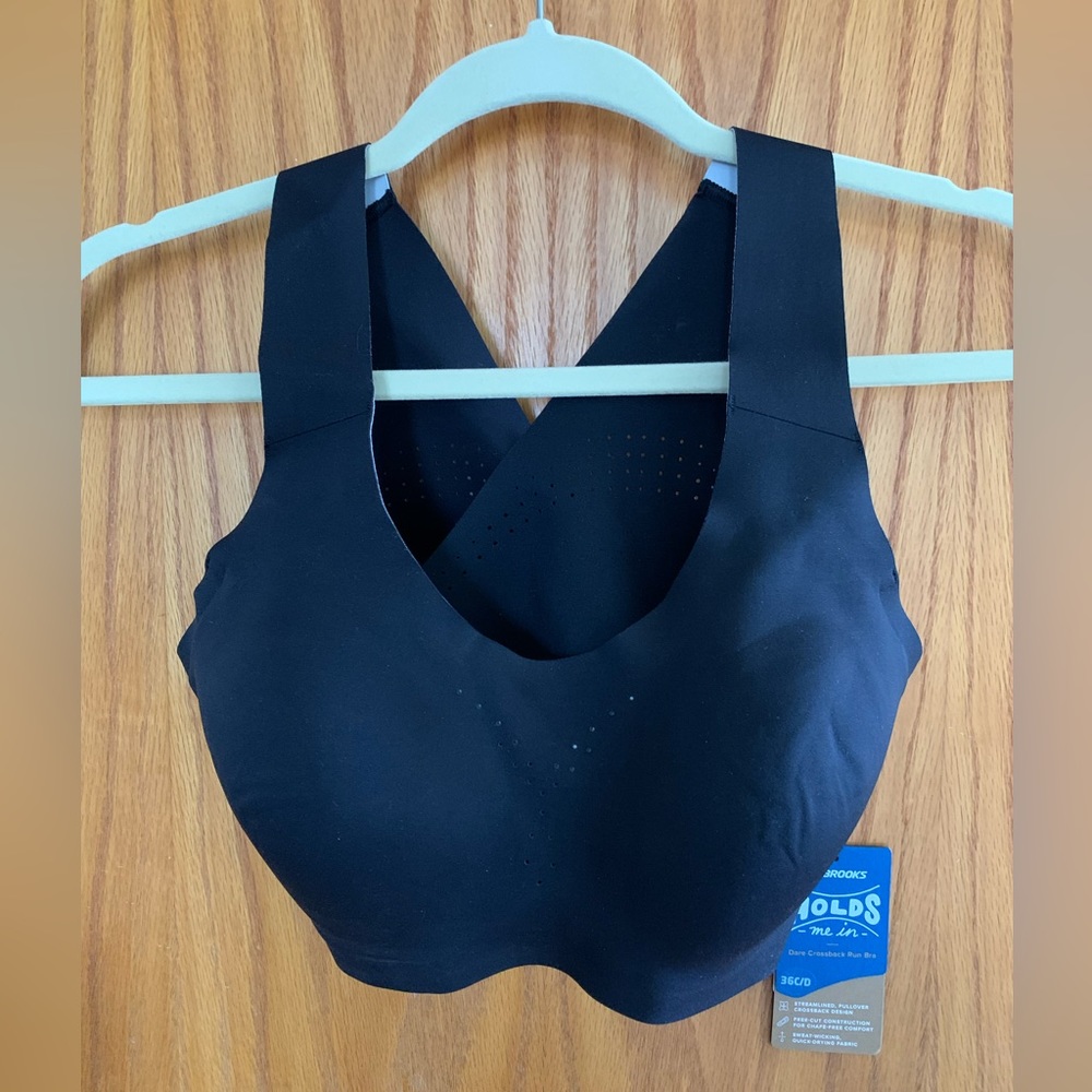 NWT Brooks 36C/D Sports Bra